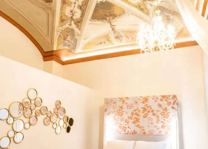 Lagrange Suites, Nel Punto Piu Esclusivo Di *