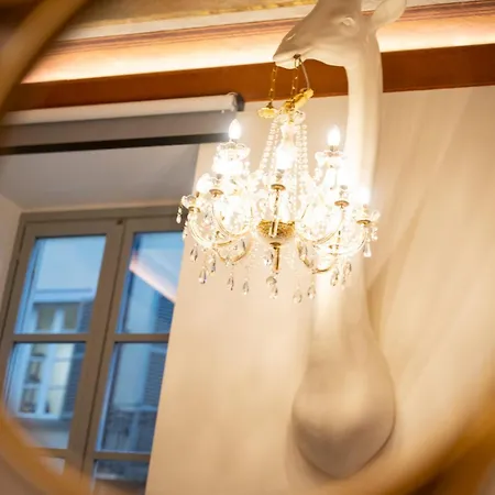 Lagrange Suites, Nel Punto Esclusivo Di *