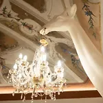 Lagrange Suites, Nel Punto Piu Esclusivo Di